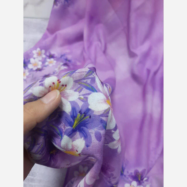 روسری نخی طرح یاسمن قواره بزرگ 140 سانتیمتر گلدار شیک و خاص