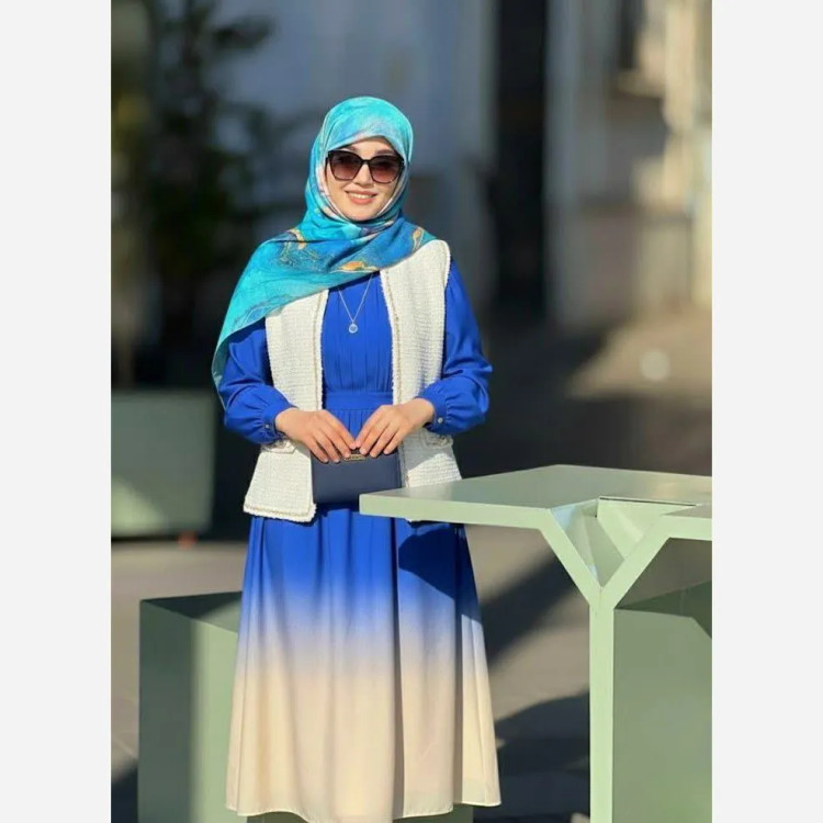 روسری طرح اطلس دریایی قواره بزرگ دور دوخت مزونی شیک زنانه