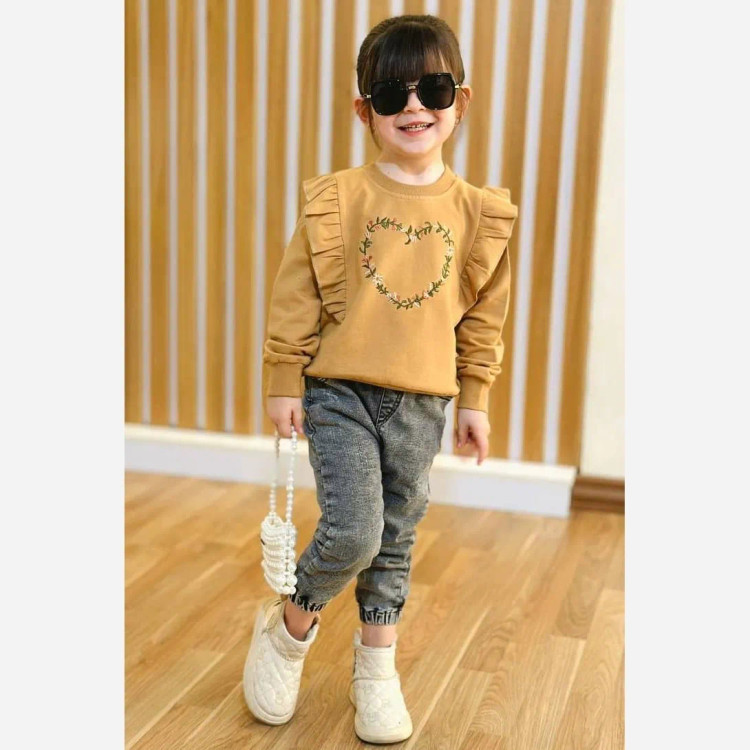 بلوز دخترانه دورس پنبه طرح قلب گلدوزی شده آستین چیندار مناسب 2 تا 8 سال