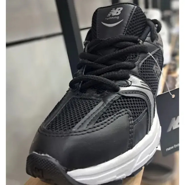 کفش اسپرت زنانه نیوبالانس 530 رنگ مشکی رویه چرم صنعتی اسپیسر زیره PU