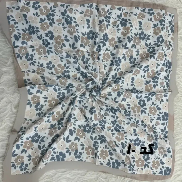 مینی اسکارف آبی نخ طرحبندی قواره 65×65 مناسب استفاده روزمره